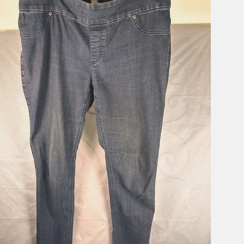 Chico's Women's Size 12 Black Pull-On Jeans Stretch Comfort Fabric Comfort Denim